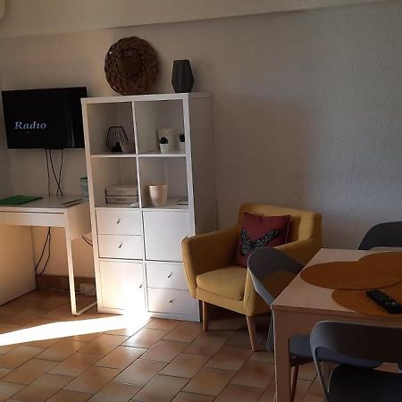 Appartement Climatise Avec Terrasse Au Coeur De Nyons Exterior foto