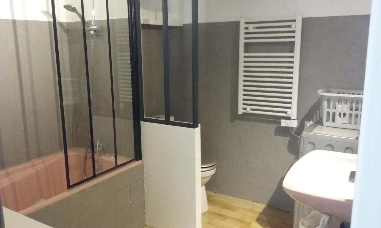 Appartement Climatise Avec Terrasse Au Coeur De Nyons Exterior foto