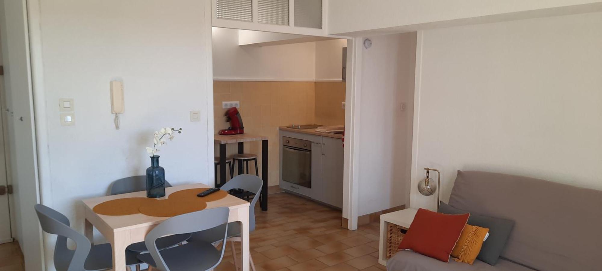 Appartement Climatise Avec Terrasse Au Coeur De Nyons Exterior foto