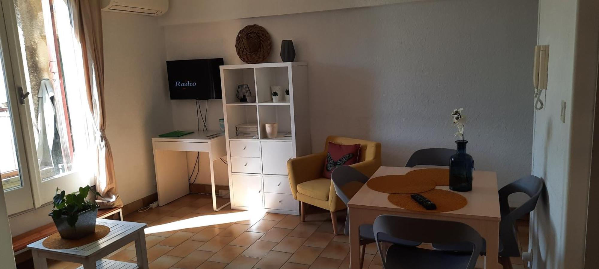 Appartement Climatise Avec Terrasse Au Coeur De Nyons Exterior foto